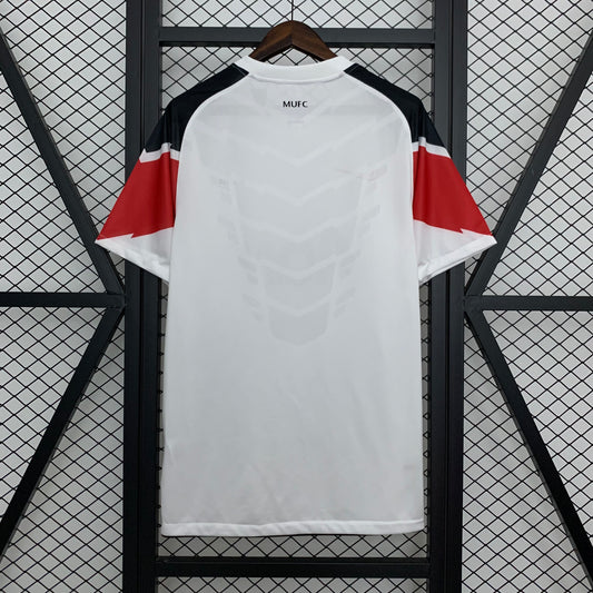 10/11 Manchester United Away