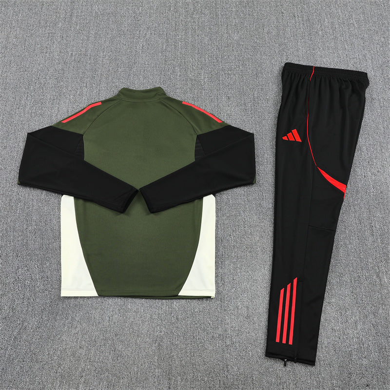 Bayern Tracksuit 24/25