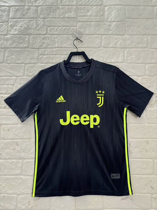 18/19 Juventus third
