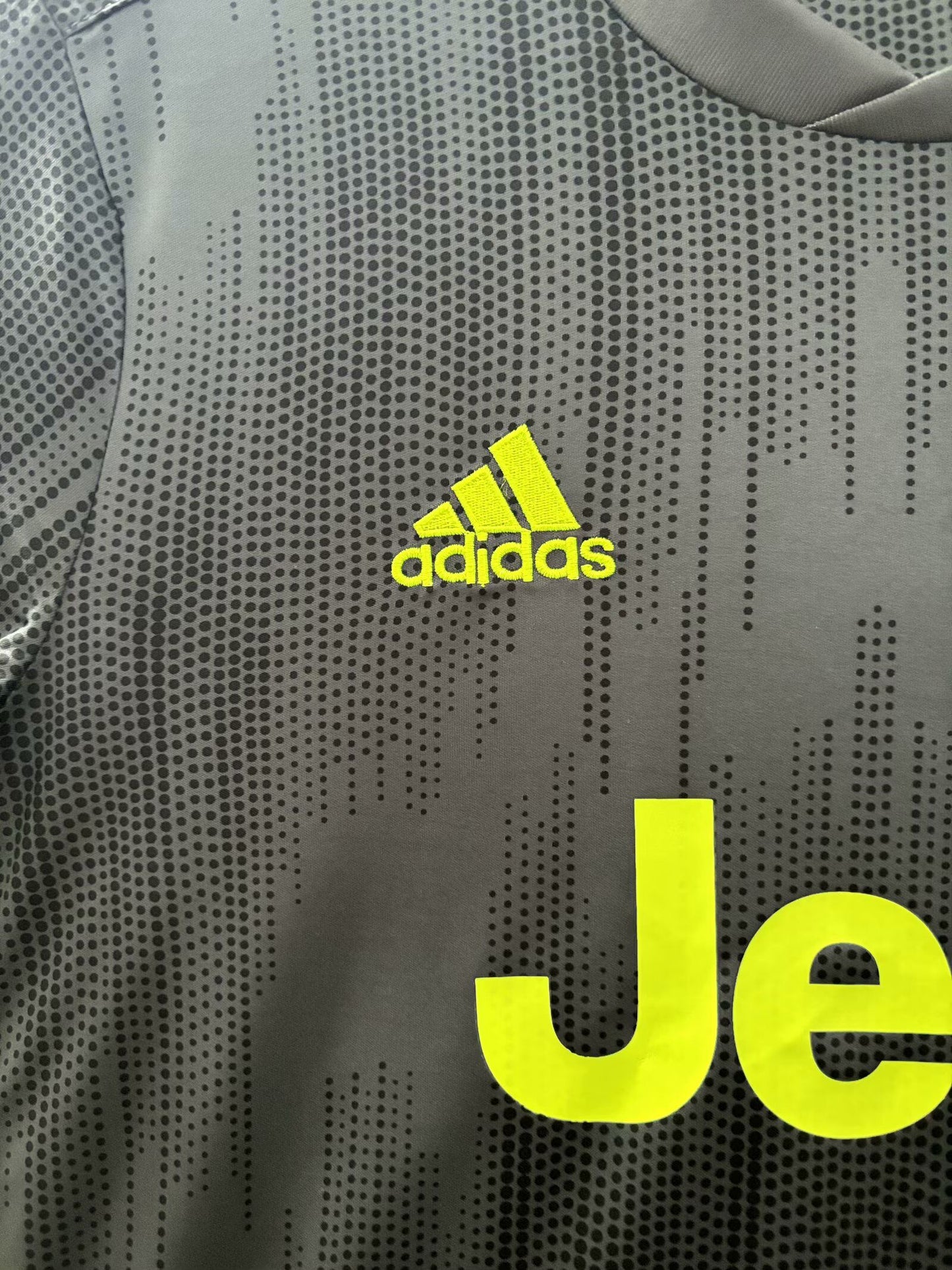 18/19 Juventus third